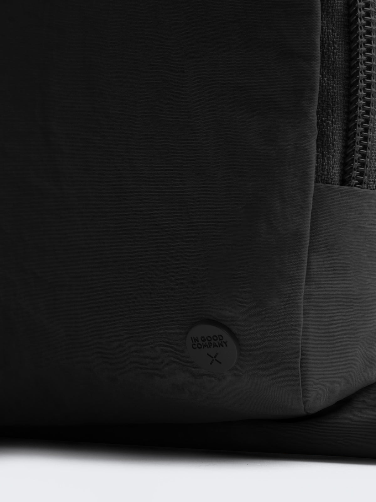Pocket Crossbody M