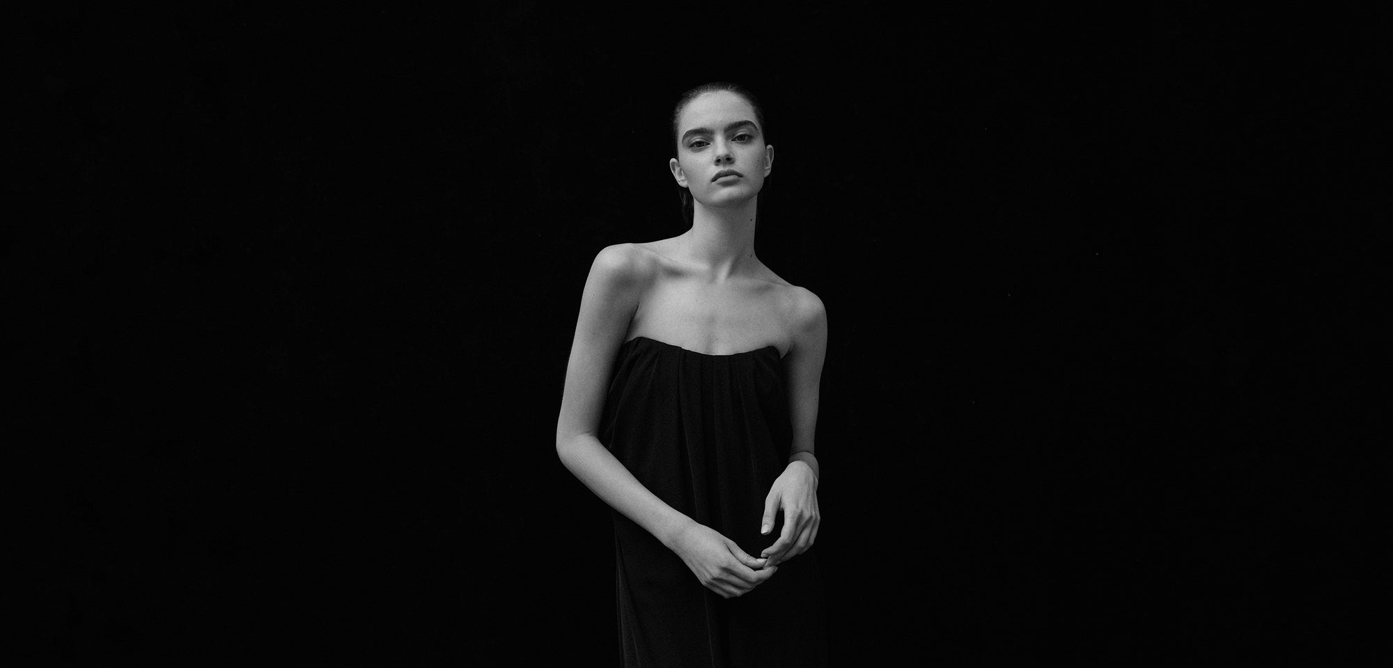 1-Landing-Page-Desktop-Julianne-Triacetaate-Dress-Black