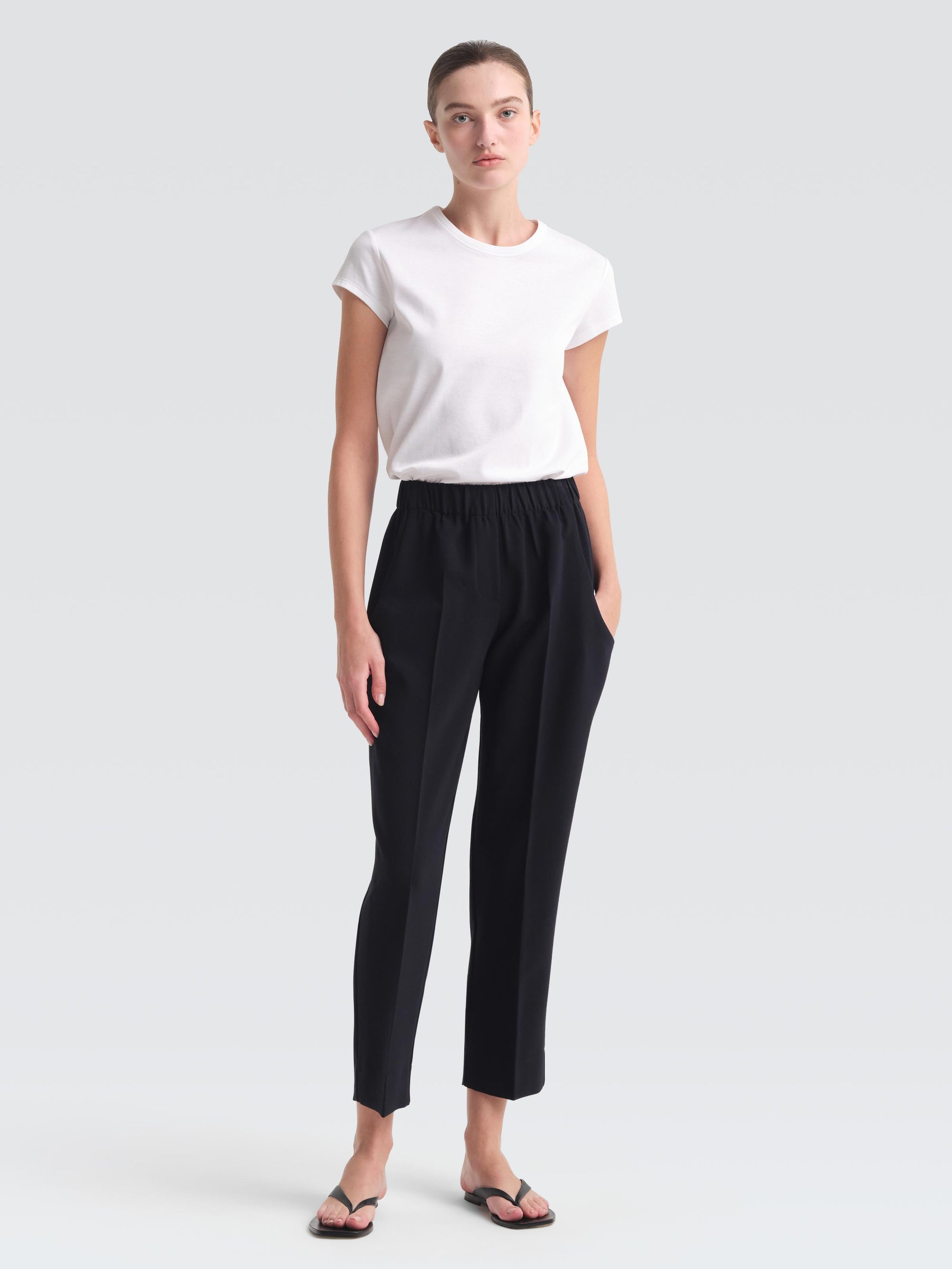 1859-Women-Pants-Malone-Summer-Suiting-Navy-2_ab3420ac-420a-4743-be05-68667d3a2db0