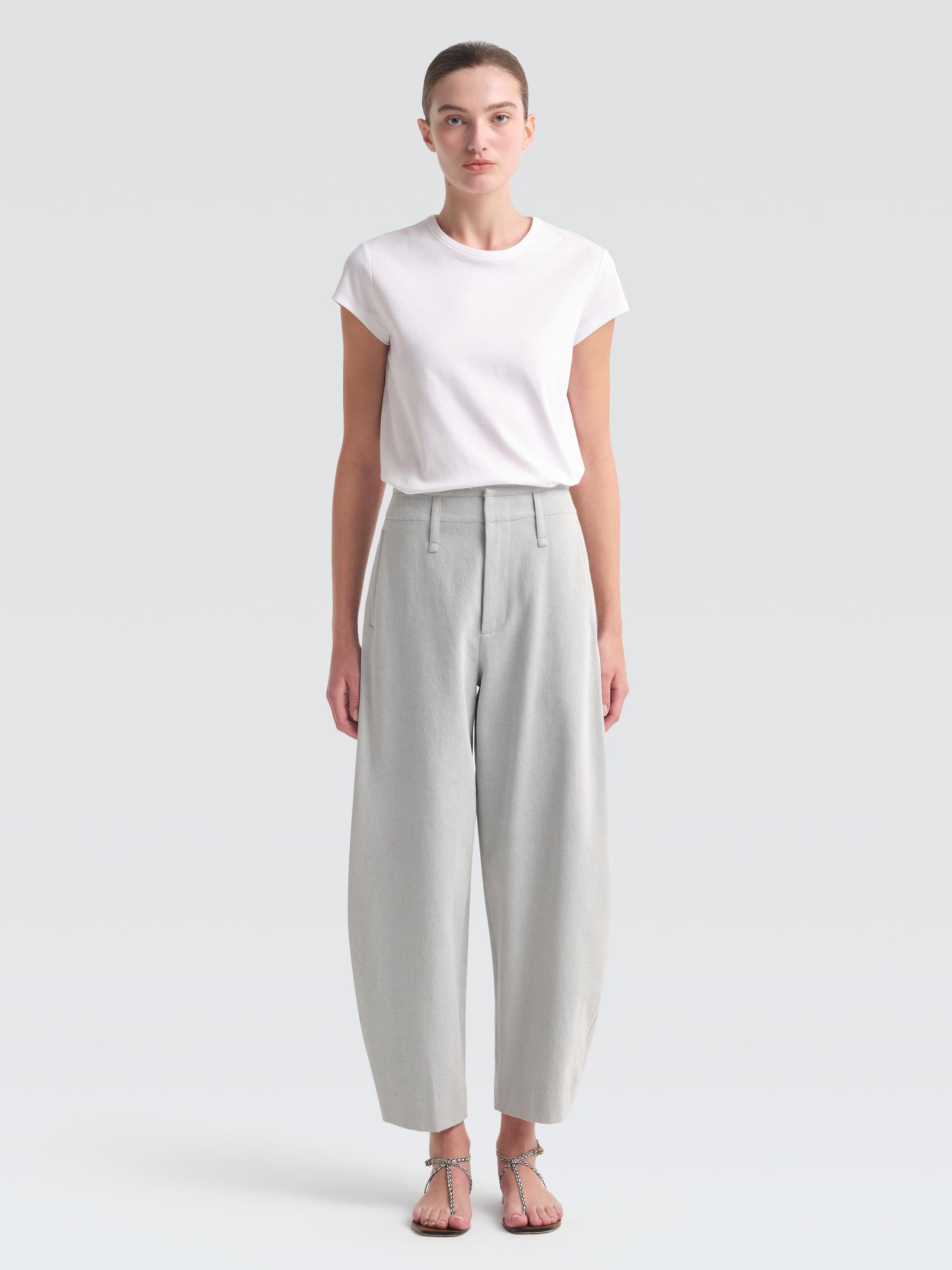 2688-Women-Pants-Ellie-Denim-LightDenim-1_225ffbdf-a2a7-44e4-a8db-10787a3fc1fa