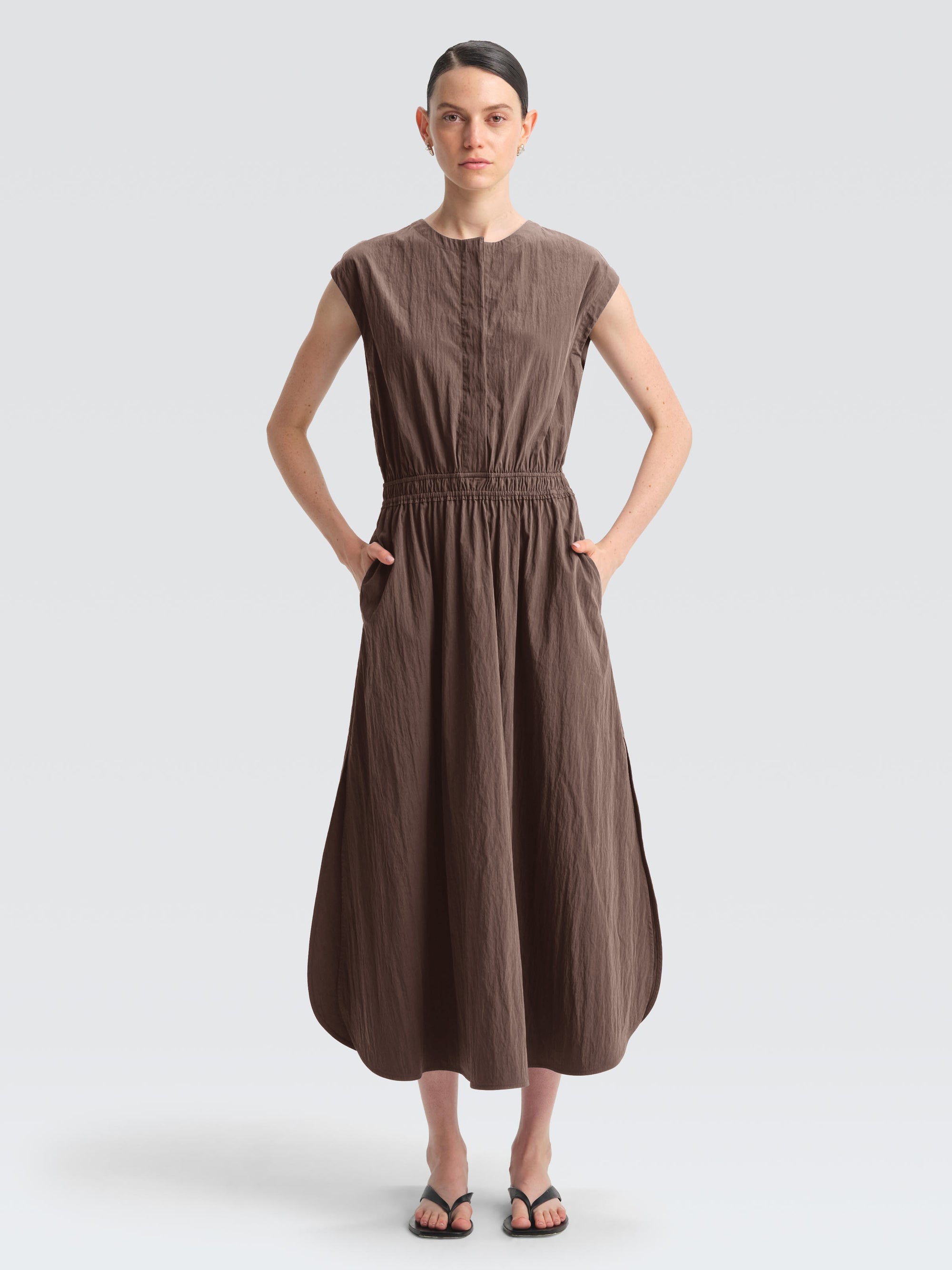 2742-Women-Dress-Rianne-Cotton-Umber-1_c92603b3-2f9d-43a5-9e1e-a3808f38c3db