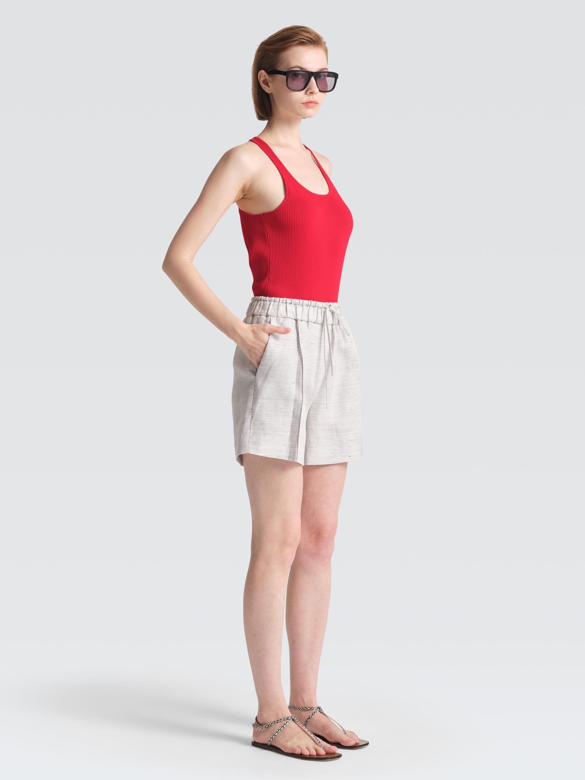 2797-Women-Shorts-Ottio-Organic-Linen-Heather-2_aeea9b37-bd48-4e76-b413-48a4ab34c24e