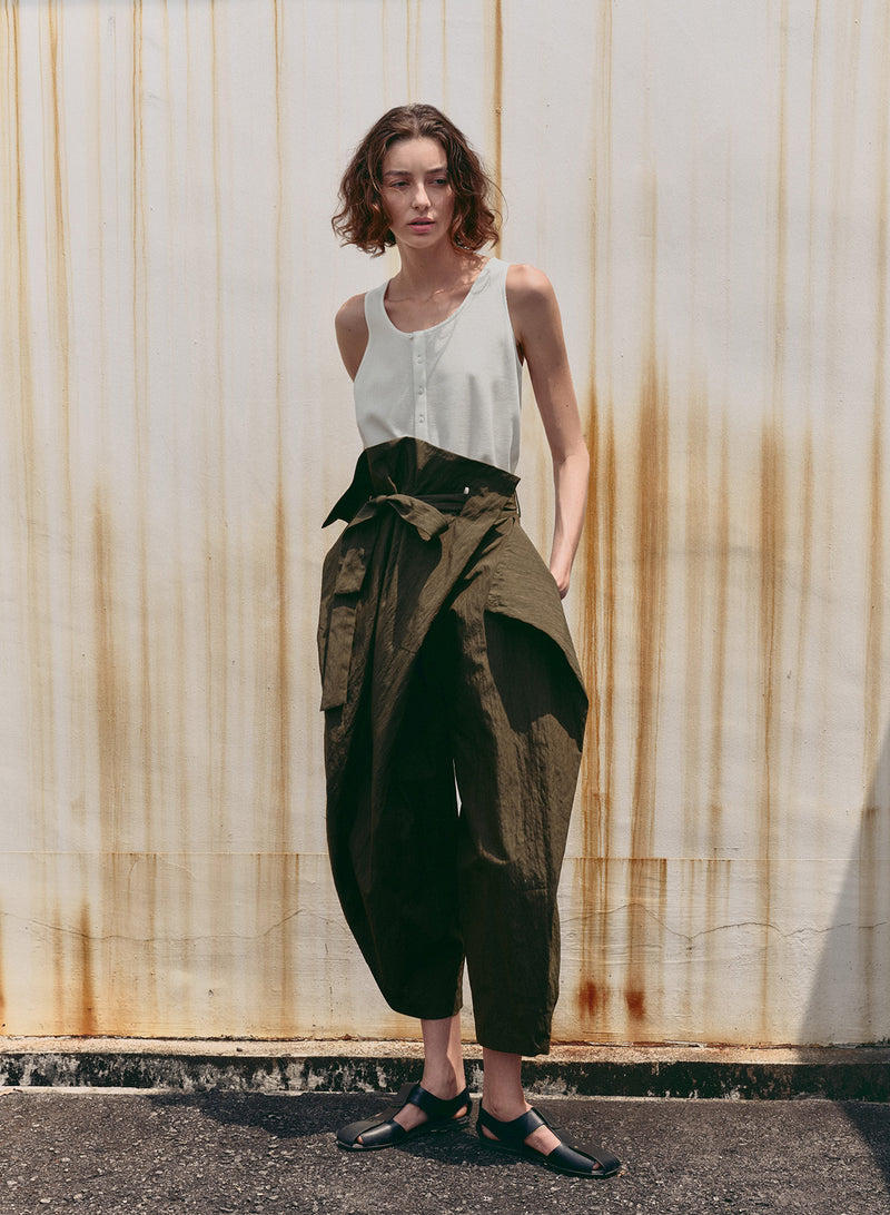 Cap30-JunD2-Product-Feature-Pants-1