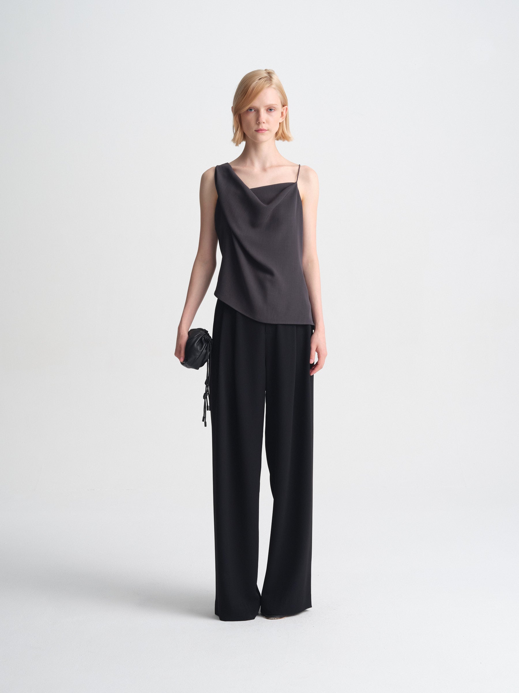 IGC_CAP_30_022-2619_Iris_Top_Charcoal_0811