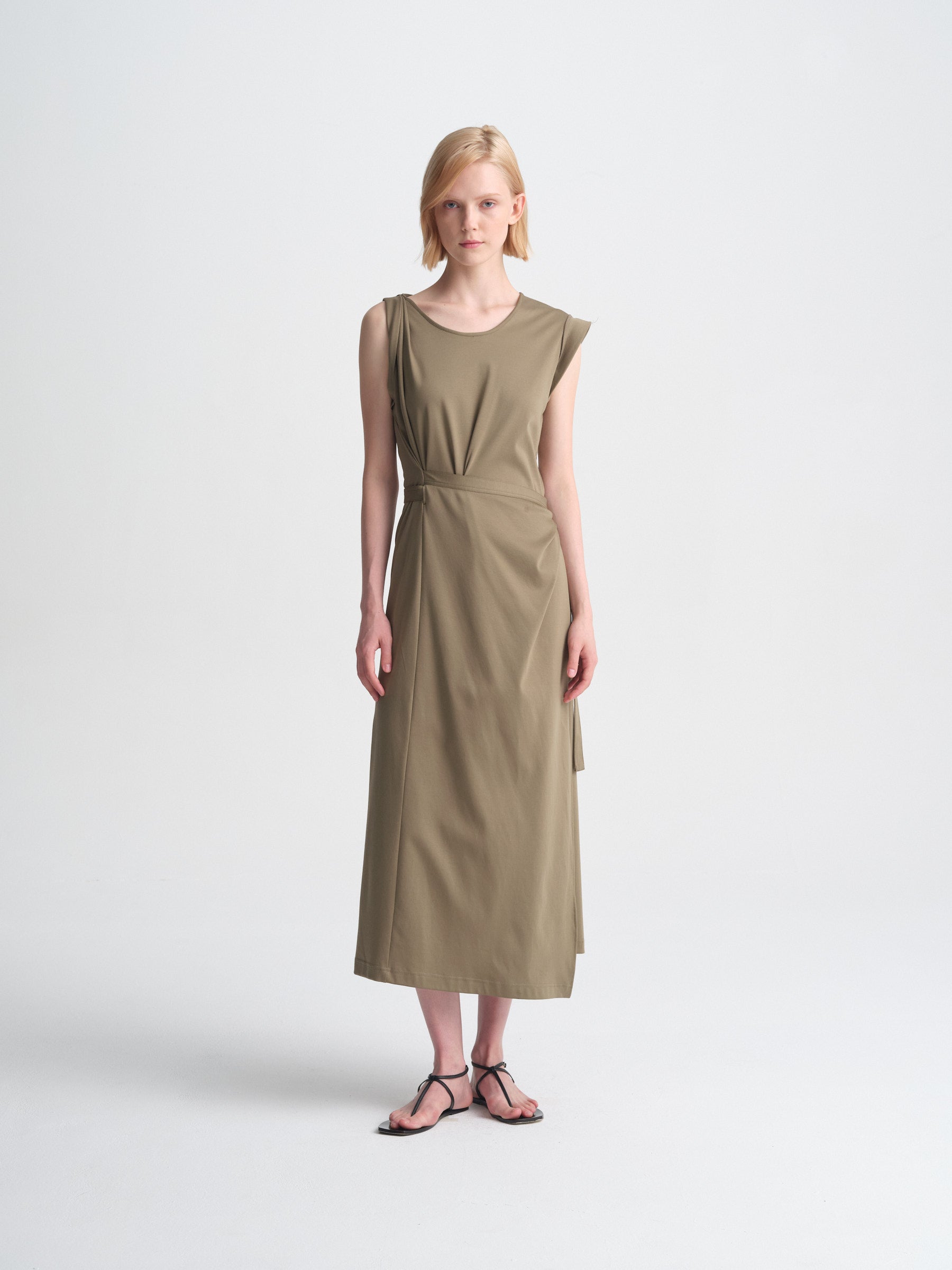 IGC_CAP_30_026-2618_Helmut_Dress_Military_0997