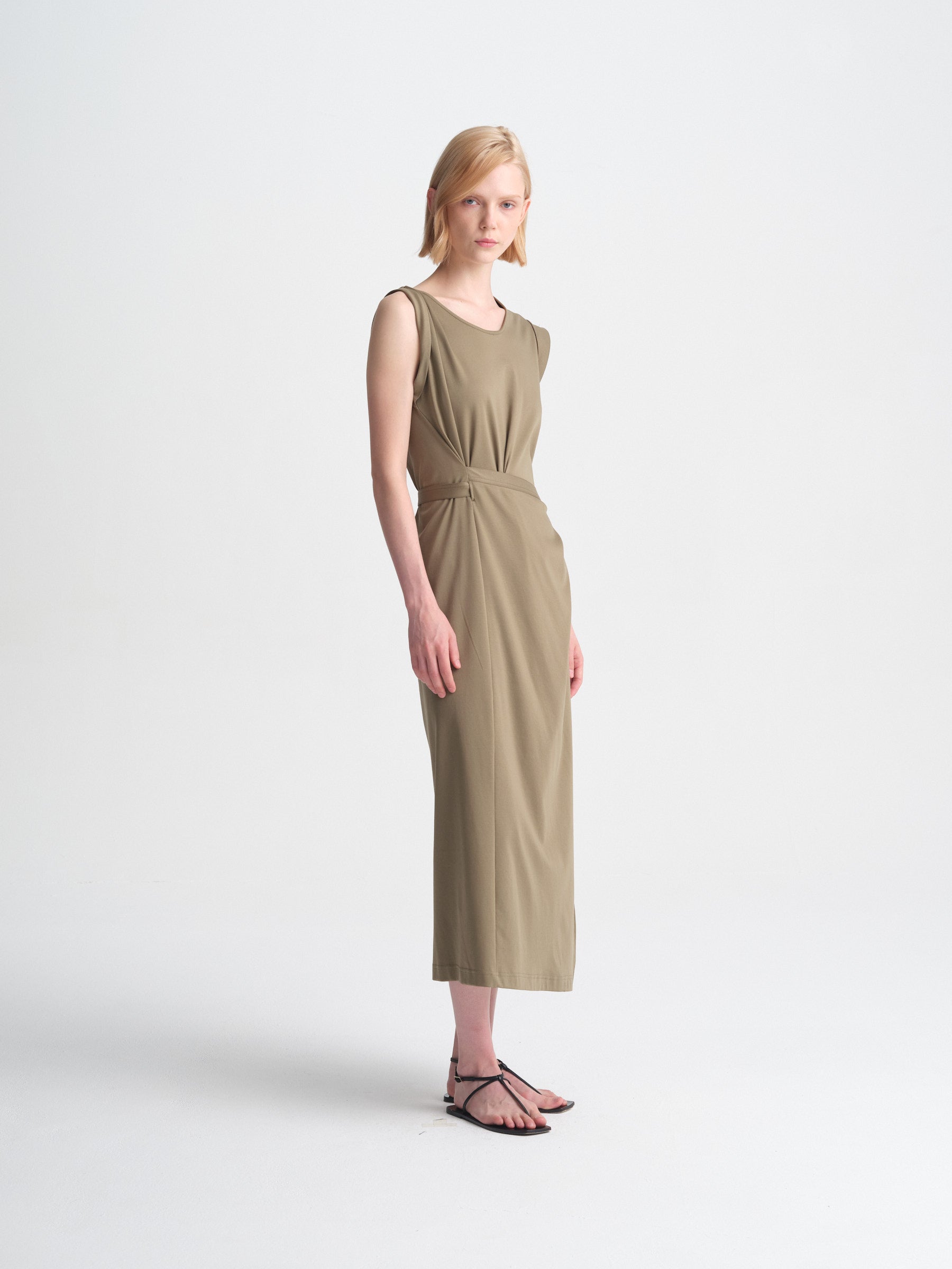 IGC_CAP_30_026-2618_Helmut_Dress_Military_1003