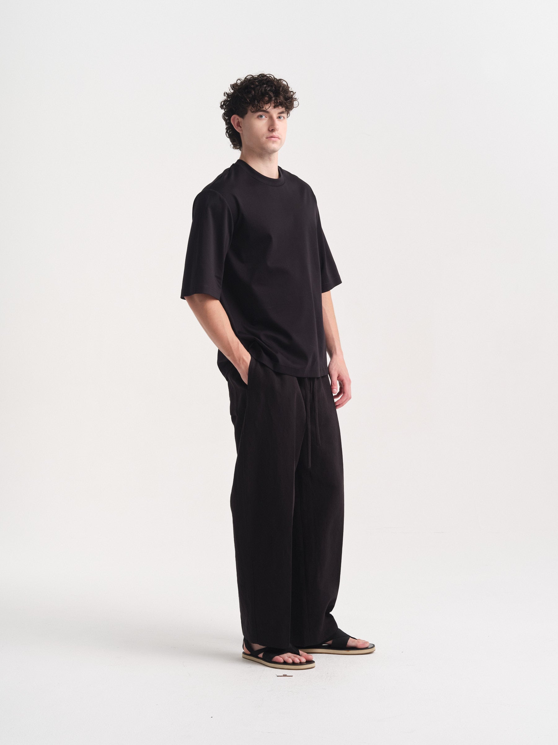 IGC_CAP_30_036-456_Quater_Top_Black_1904