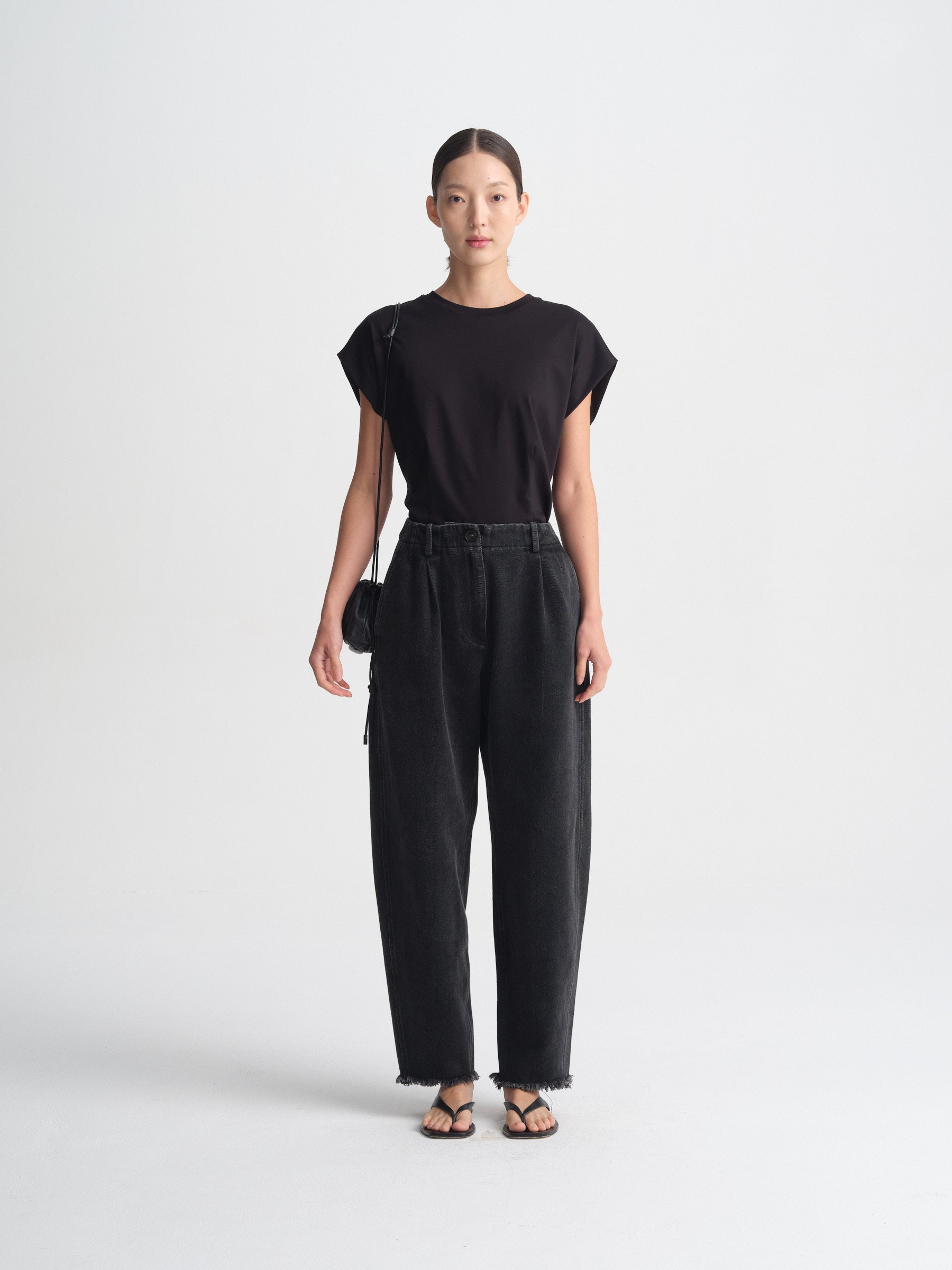 IGC_CAP_30_039-2515_Percy_Pants_Black_Denim_1972