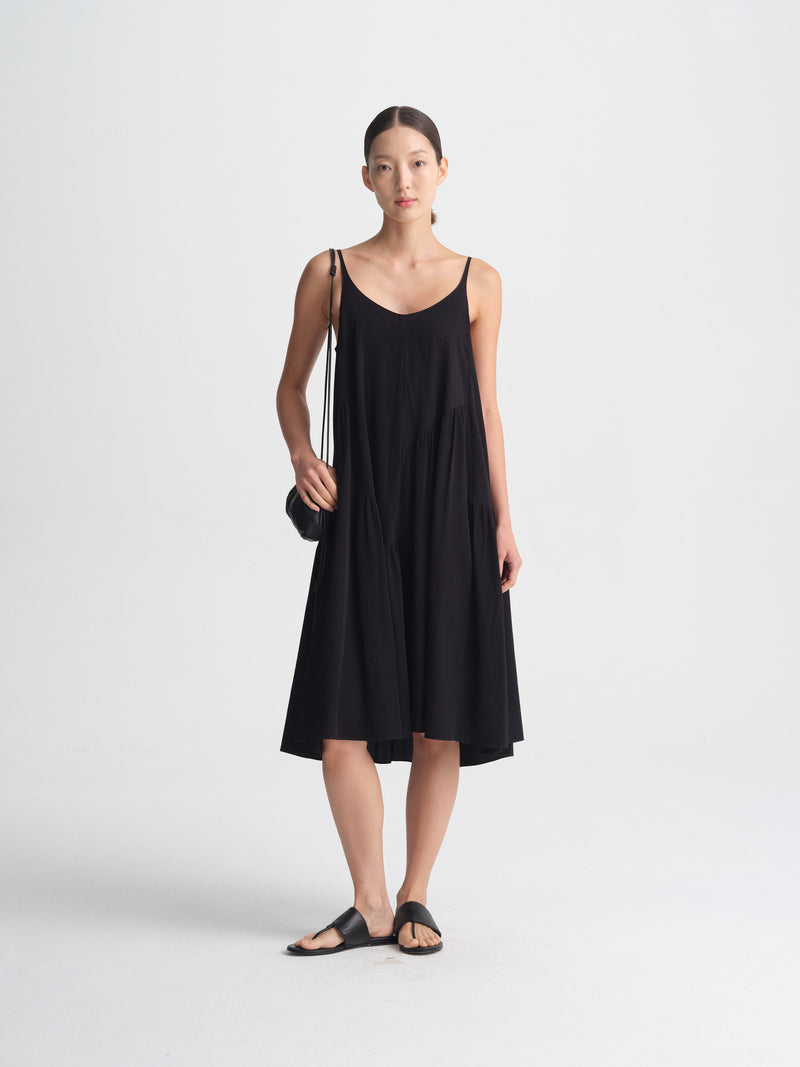 IGC_CAP_30_041-954_Amber_Dress_Black_1751