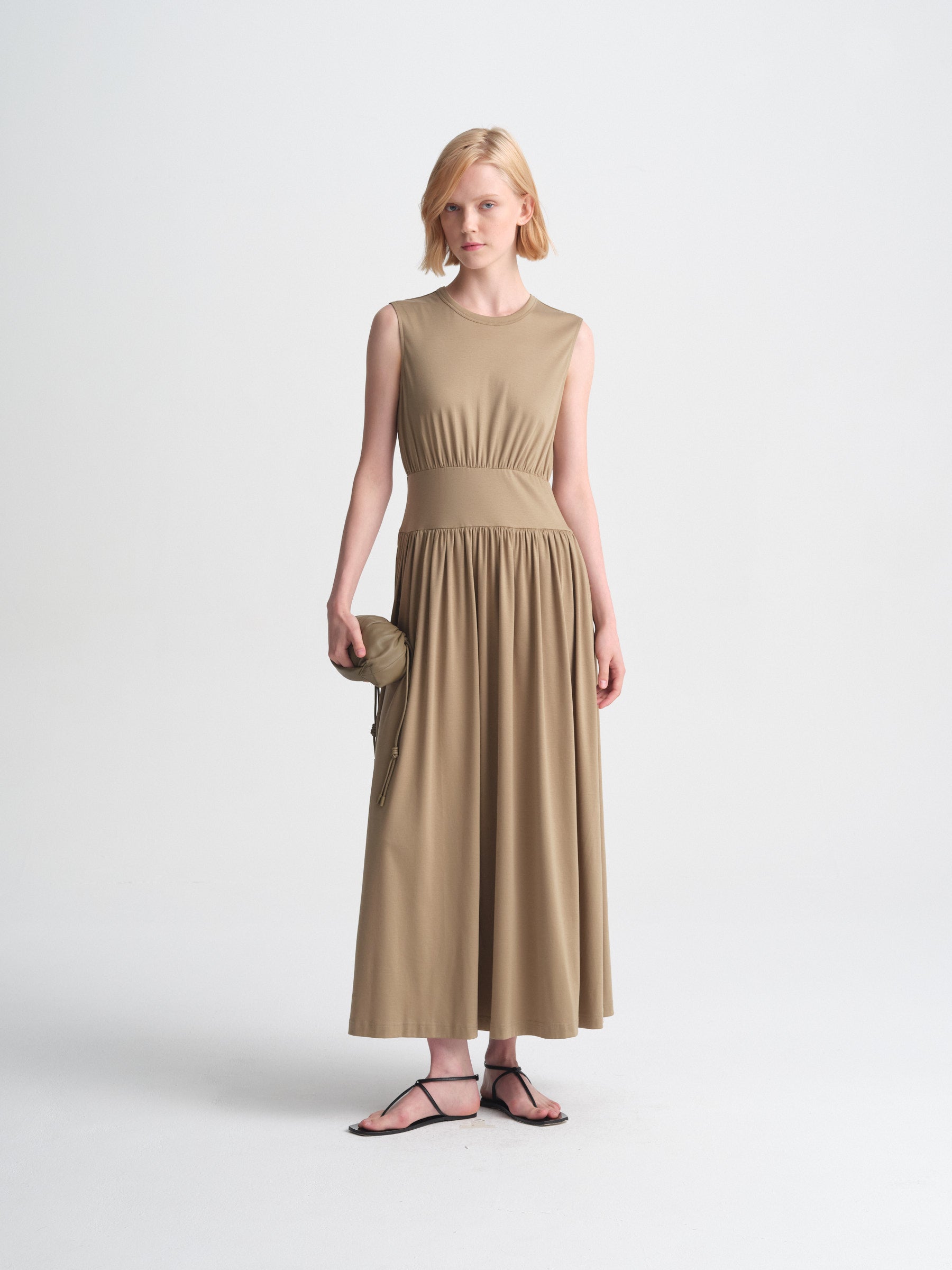 IGC_CAP_30_048-1938_Inari_Dress_Khaki_2308