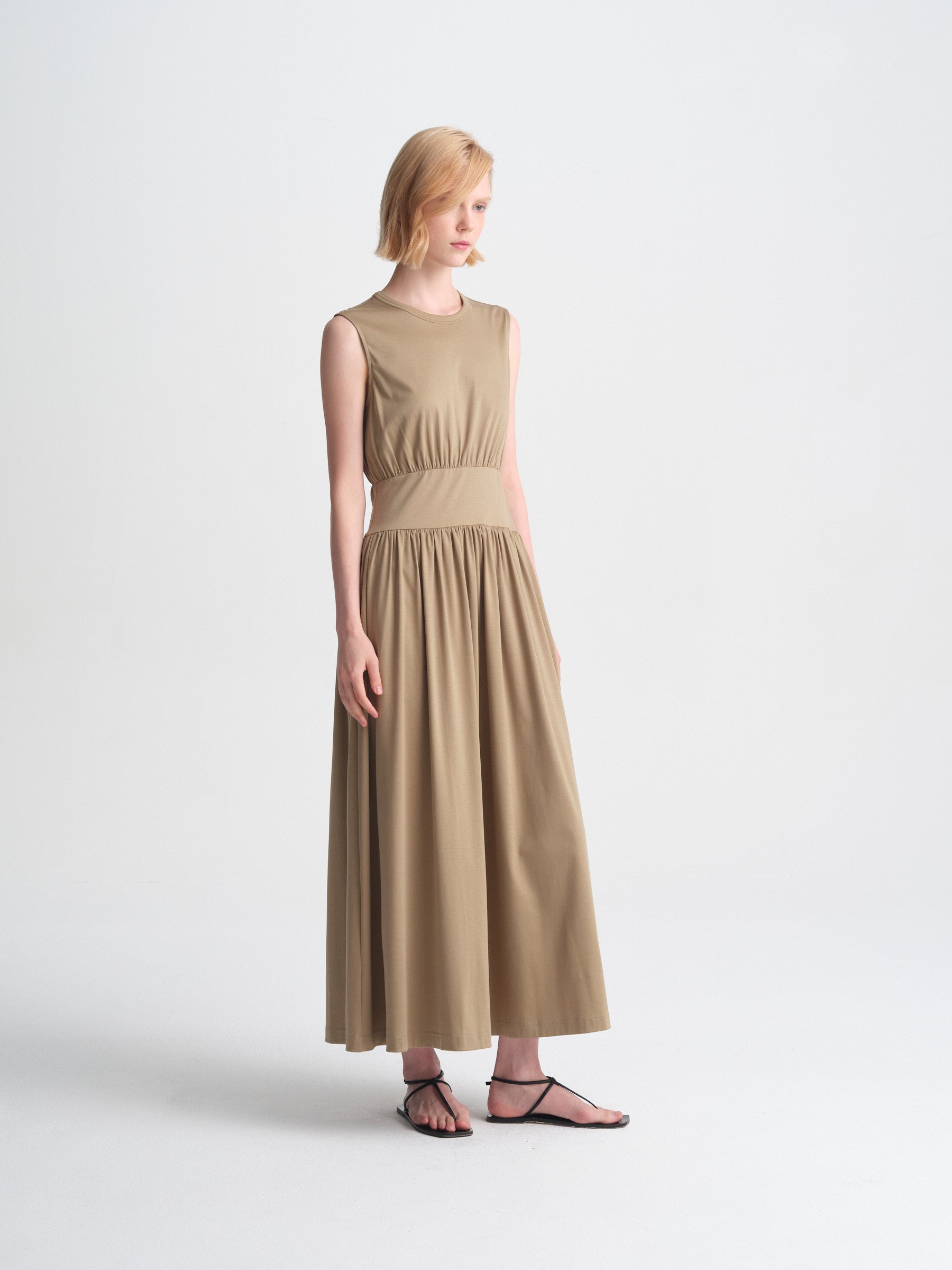 IGC_CAP_30_048-1938_Inari_Dress_Khaki_2315