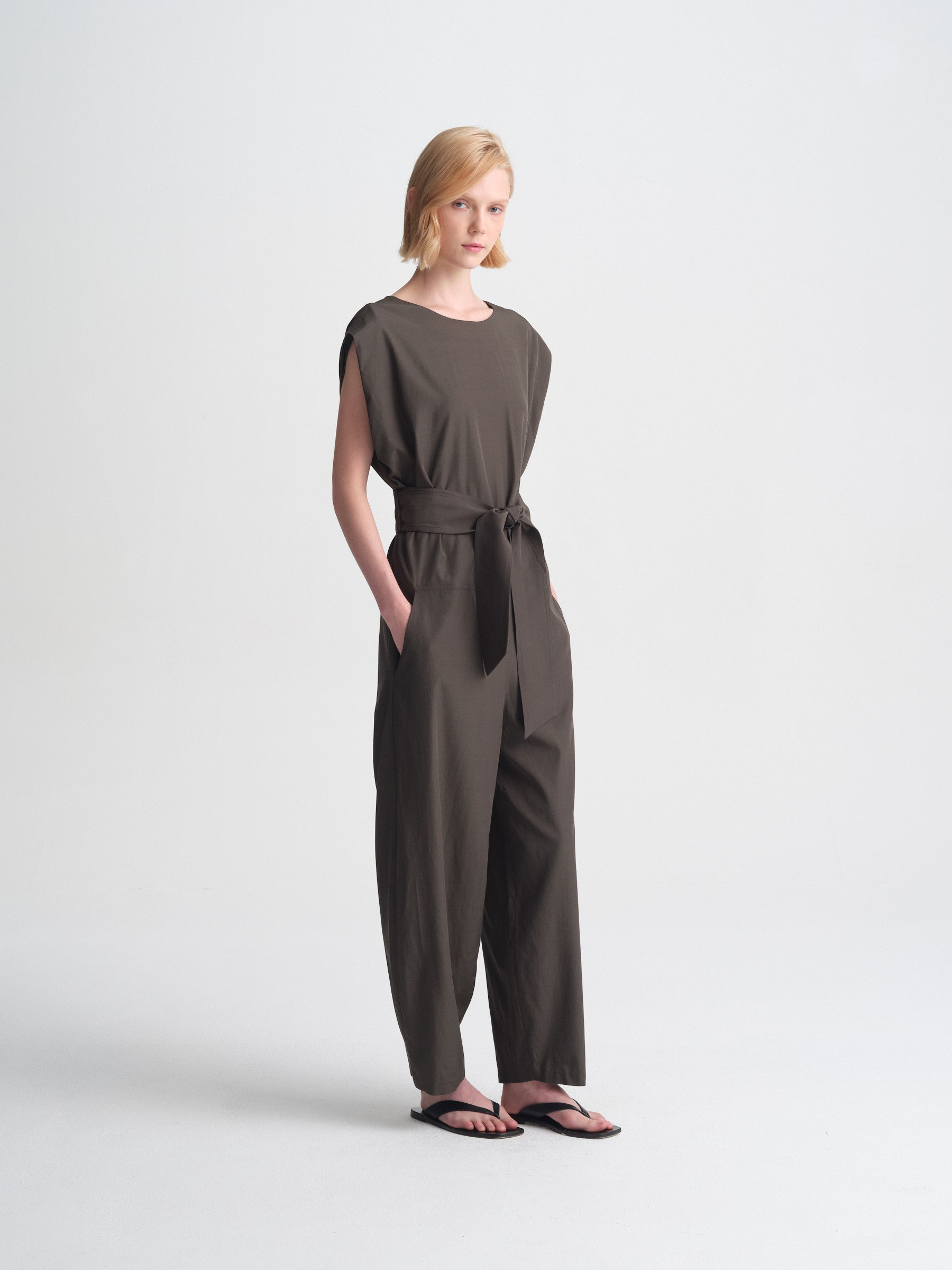 IGC_CAP_30_056-915_Larke_Dress_Military_2683