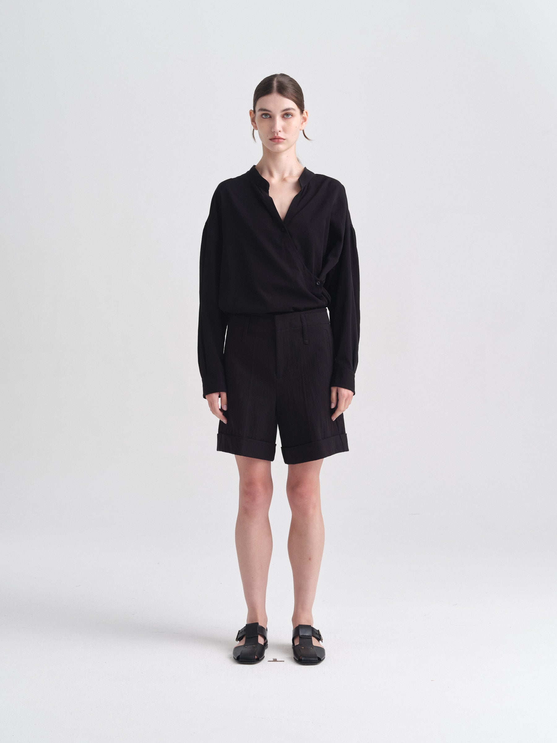 IGC_CAP_30_058-2842_BO_Shorts_Black_1063