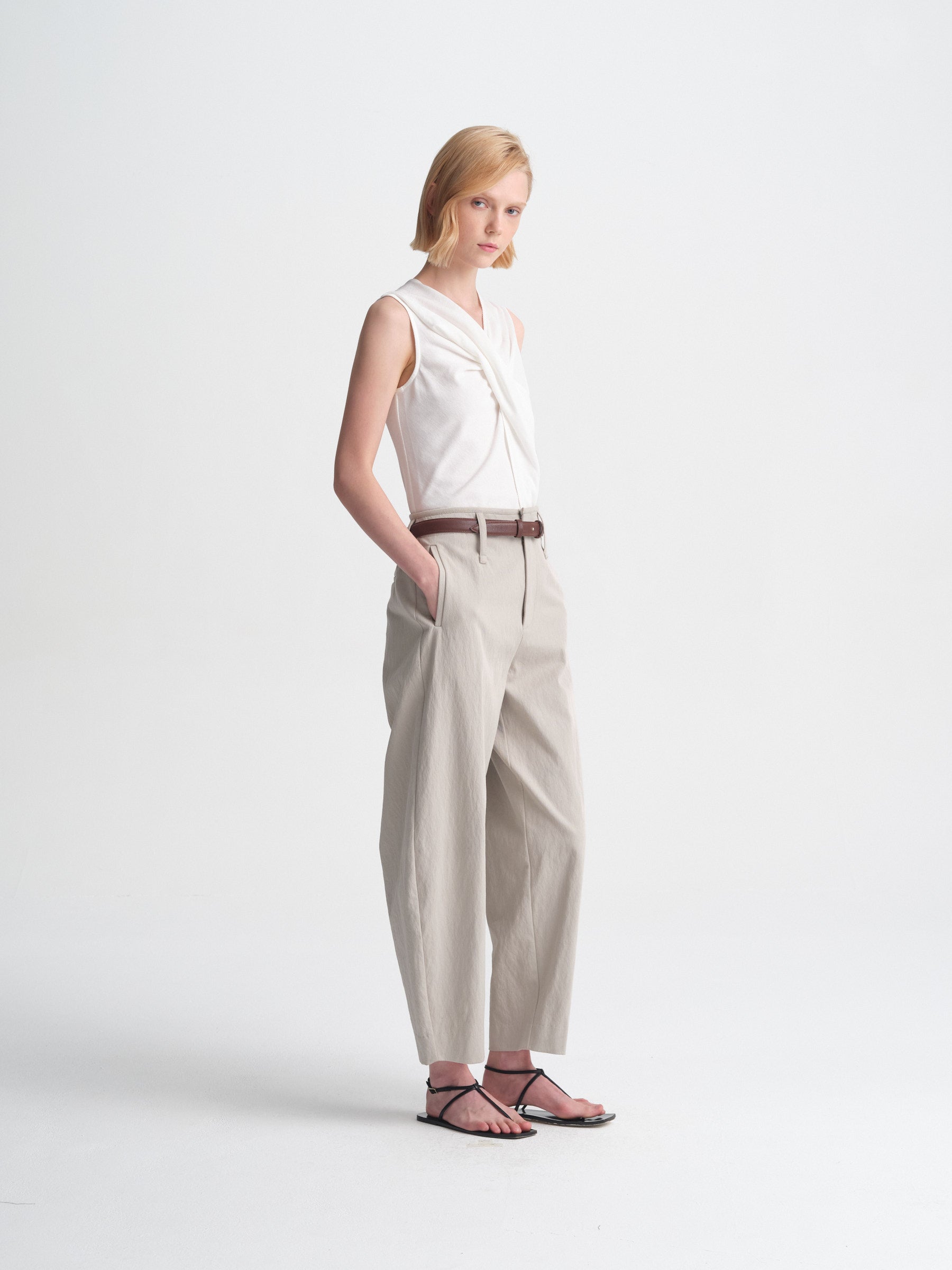 IGC_CAP_30_064-1625_Gabo_Top_White_3193