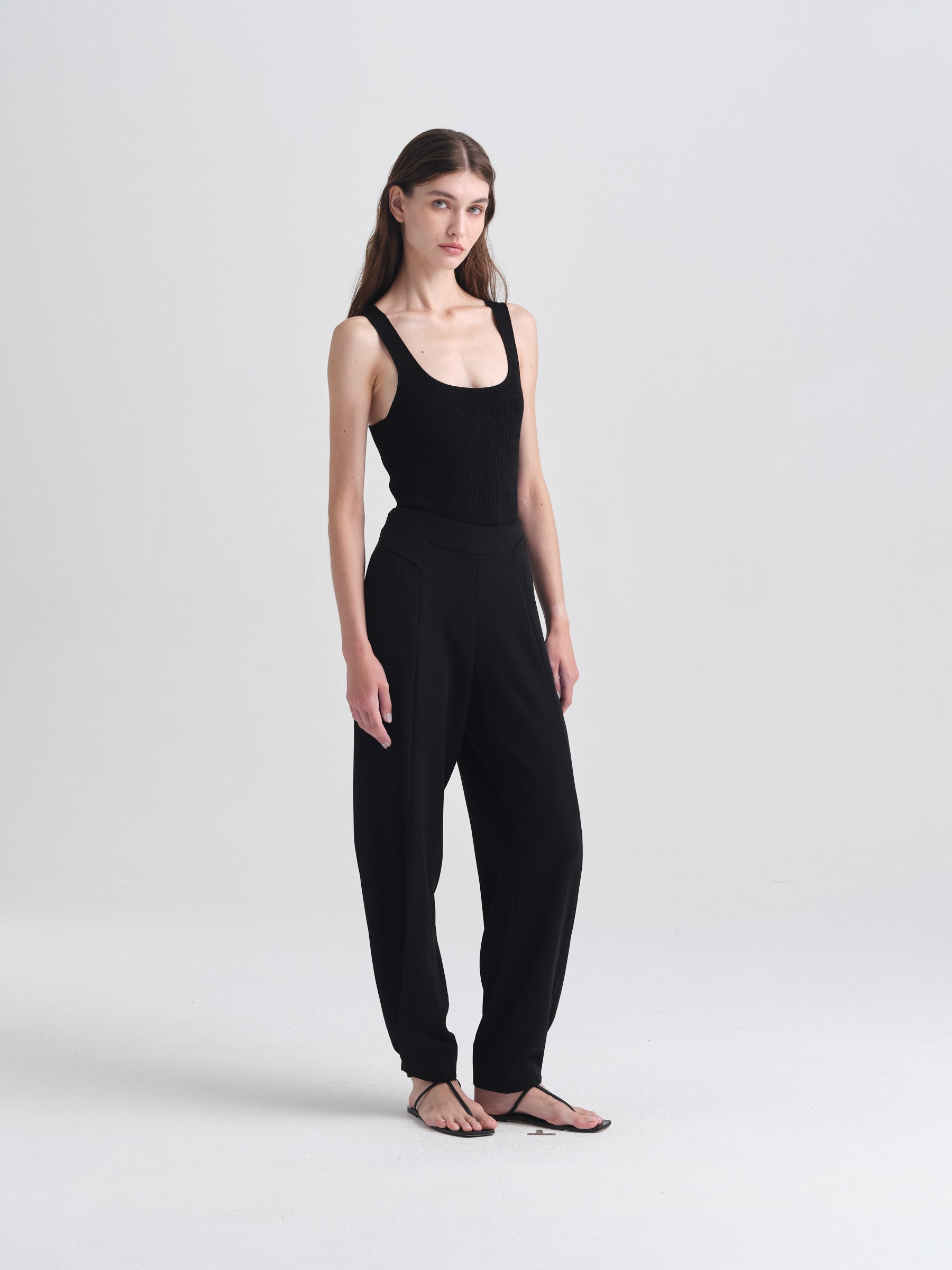 IGC_CAP_30_090-2846_Alexis_Pants_Black_2921