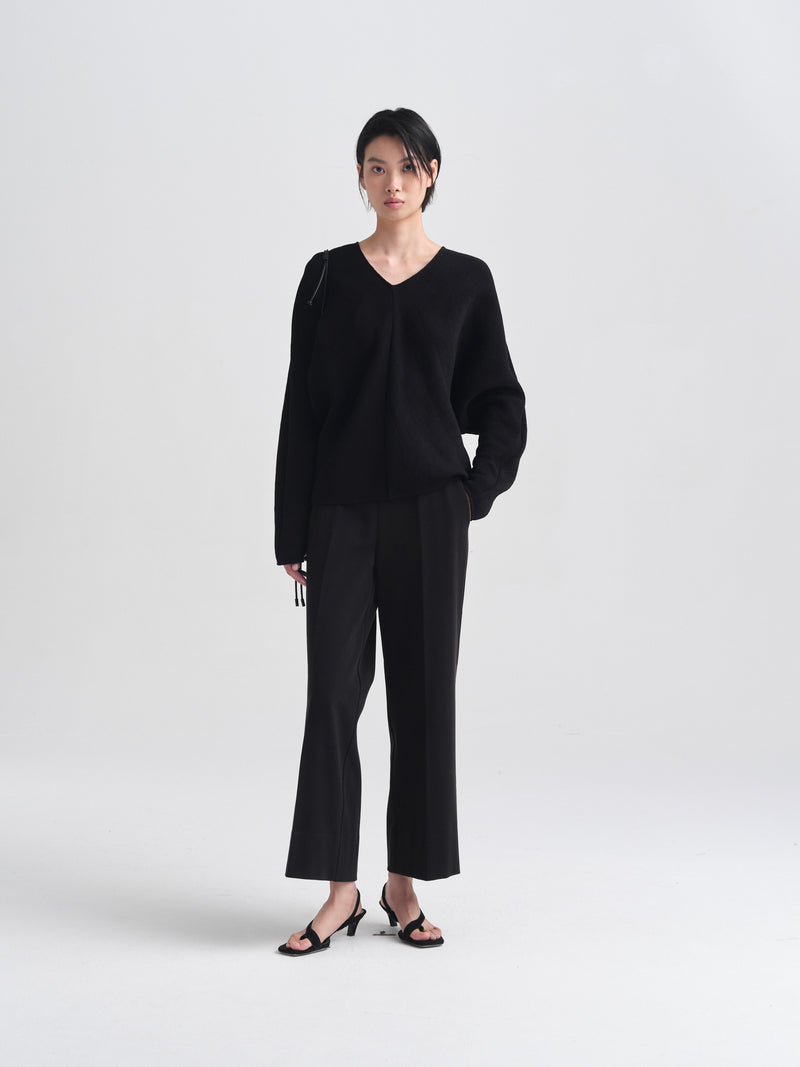 IGC_CAP_30_095-2206_Nerri_Top_Black_3176