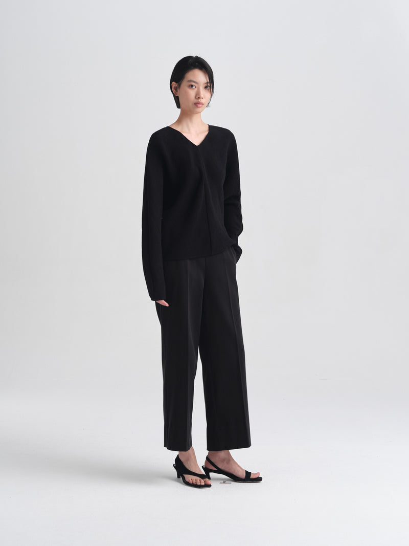 IGC_CAP_30_095-2206_Nerri_Top_Black_3183