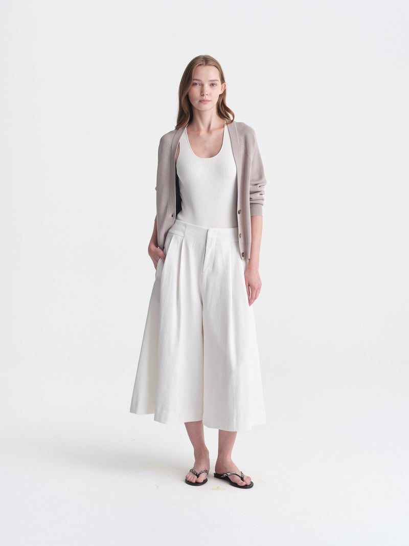 IGC_CAP_30_LB_14Sept26_020-2934_Himari_Culottes_White_1209