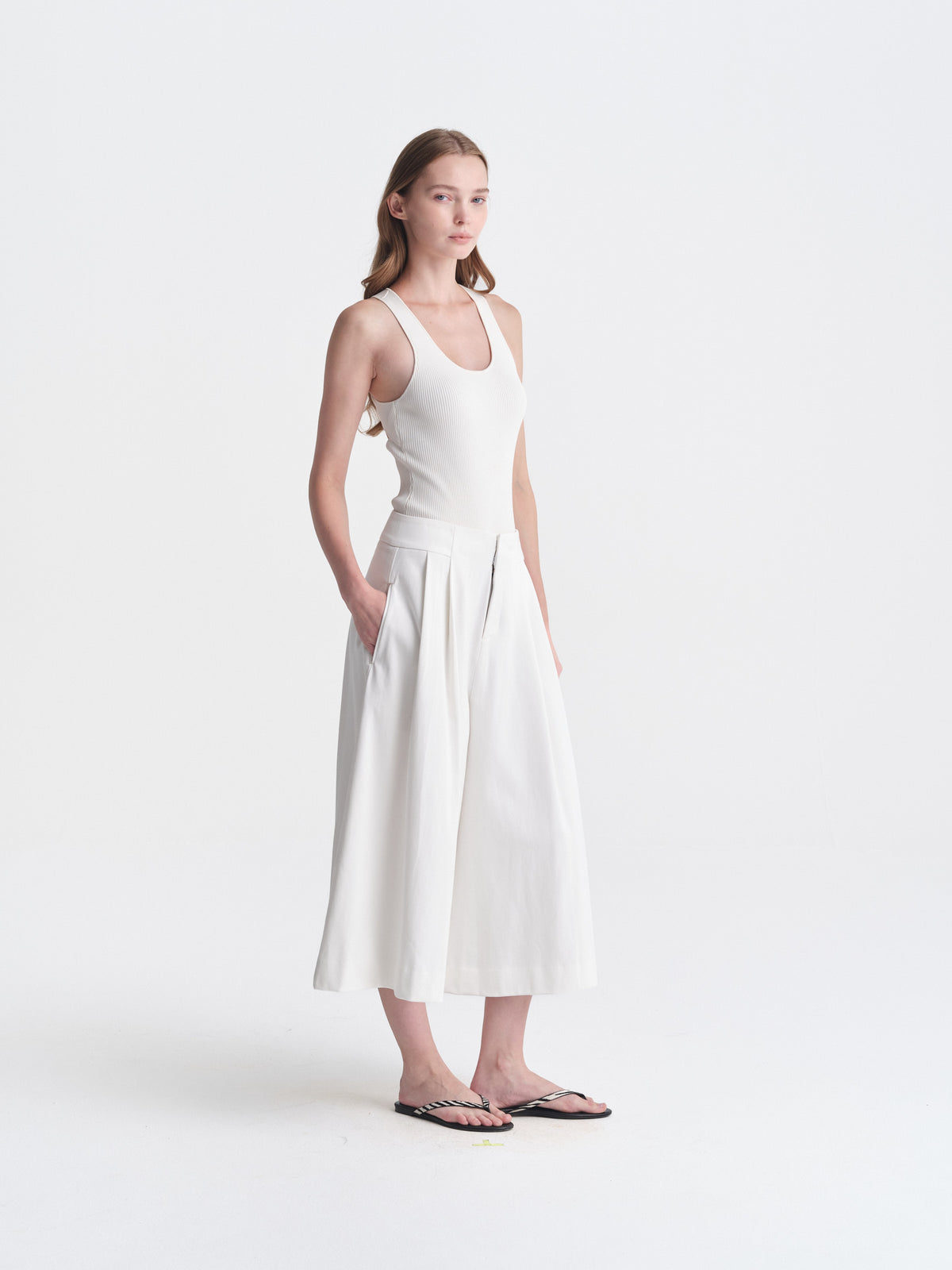 IGC_CAP_30_LB_14Sept26_020-2934_Himari_Culottes_White_1215