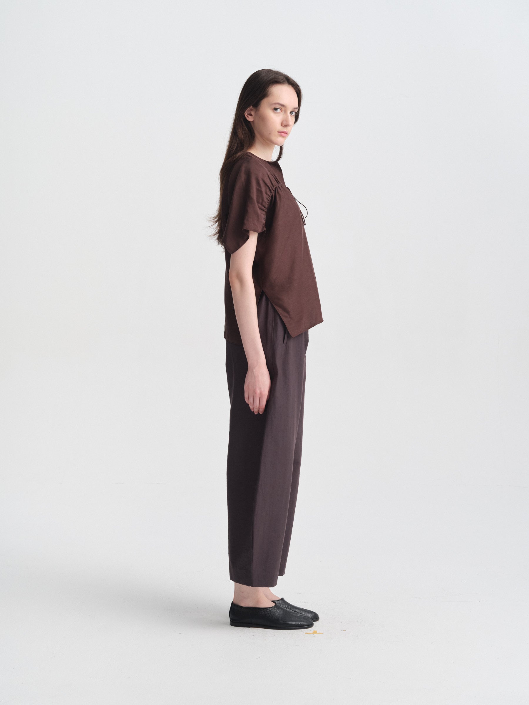 IGC_CAP_30_LB_17JUN2026_024-1954_Kinley_Top_Walnut_1560