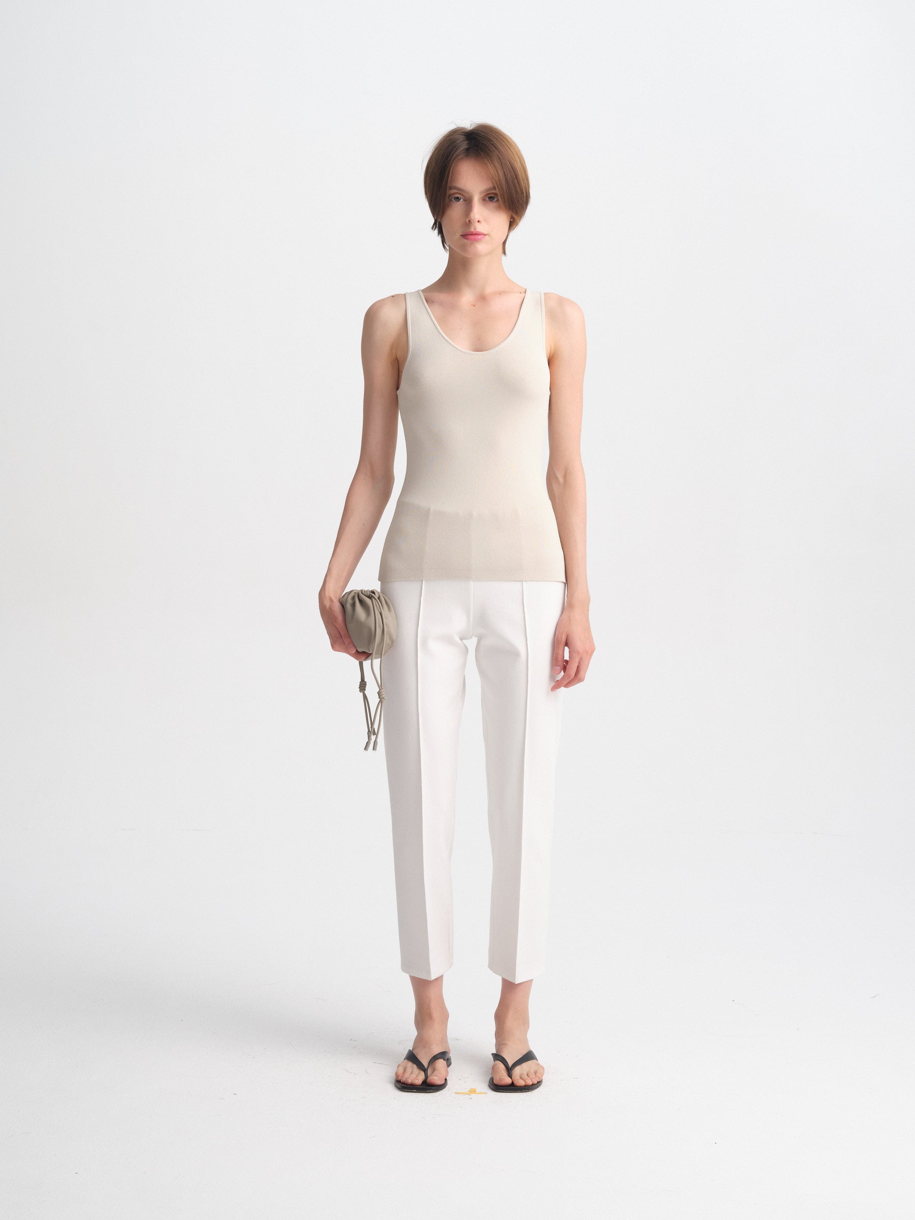 IGC_CAP_30_LB_17JUN2026_025-092_Michela_Pants_White_027-2859_Llya_Top_Chalk_1627