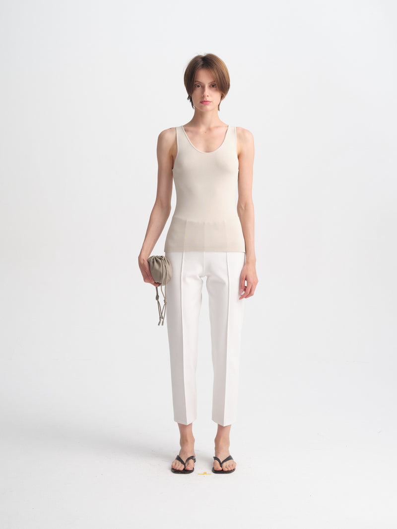 IGC_CAP_30_LB_17JUN2026_025-092_Michela_Pants_White_027-2859_Llya_Top_Chalk_1627