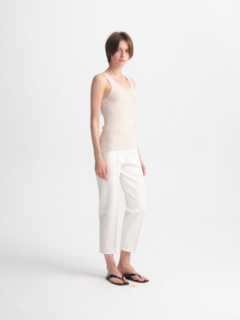IGC_CAP_30_LB_17JUN2026_025-092_Michela_Pants_White_027-2859_Llya_Top_Chalk_1631