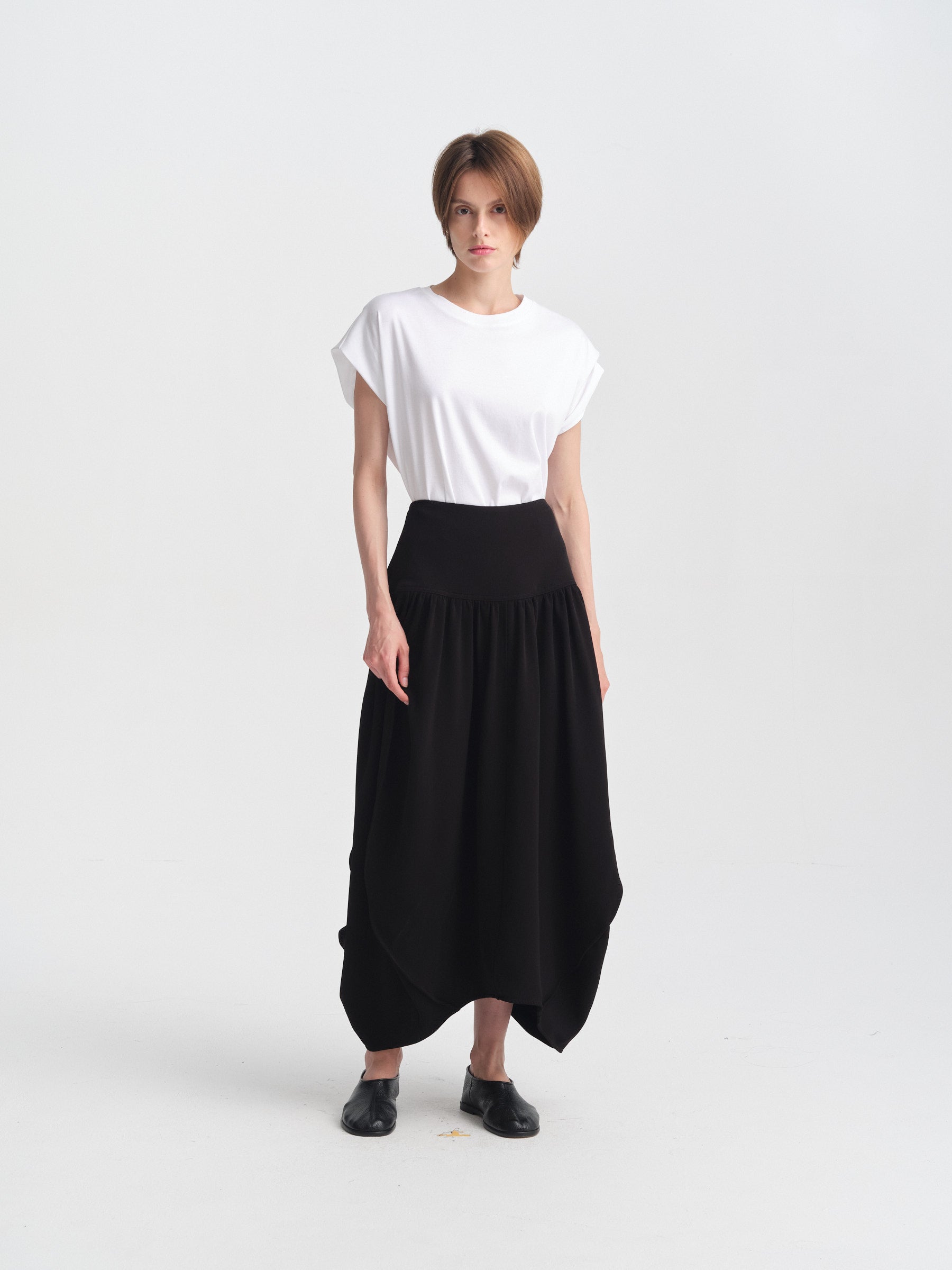 IGC_CAP_30_LB_17JUN2026_041-2888_Biffy_Skirt_Black_2505