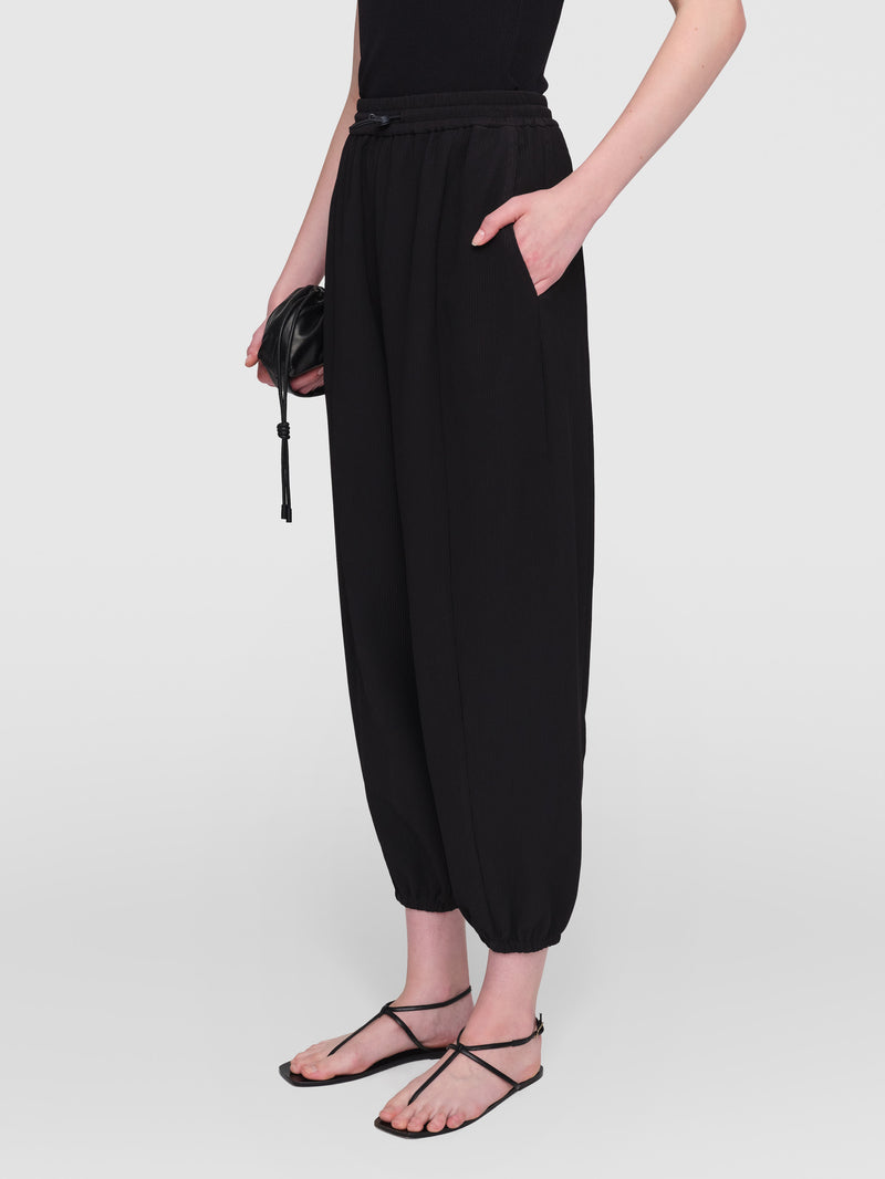 Women-Pants-Thornwood-Summer-Suiting-Black-3